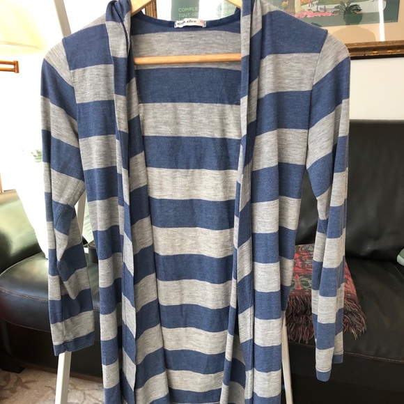 Allen Allen Long Sleeve Hooded Open Cardigan - Picture 5 of 5